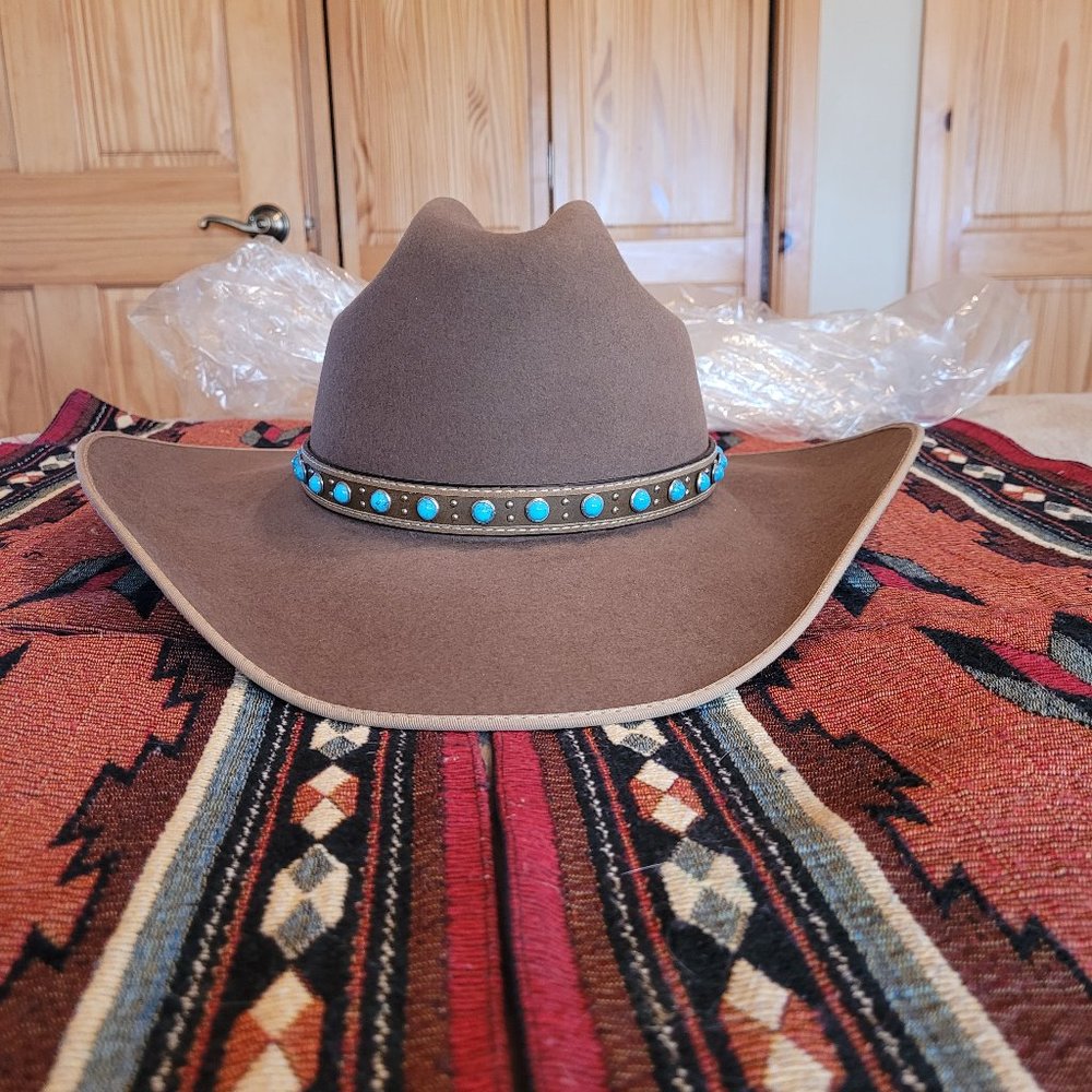 Cowgirl hat high quality  Bailey 6x felt 7 1/8 size